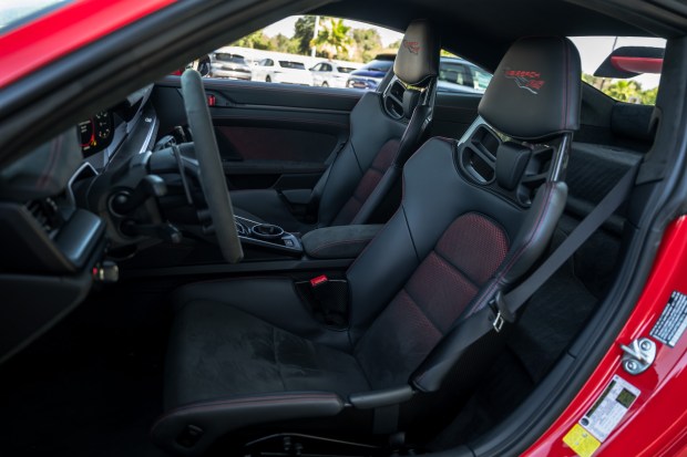 2025 Porsche 911 GT3 RS Weissach
