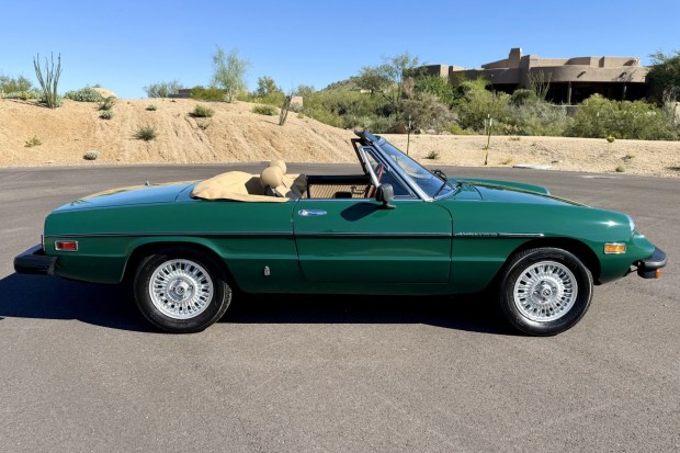 28k-Mile 1978 Alfa Romeo 2000 Spider Veloce