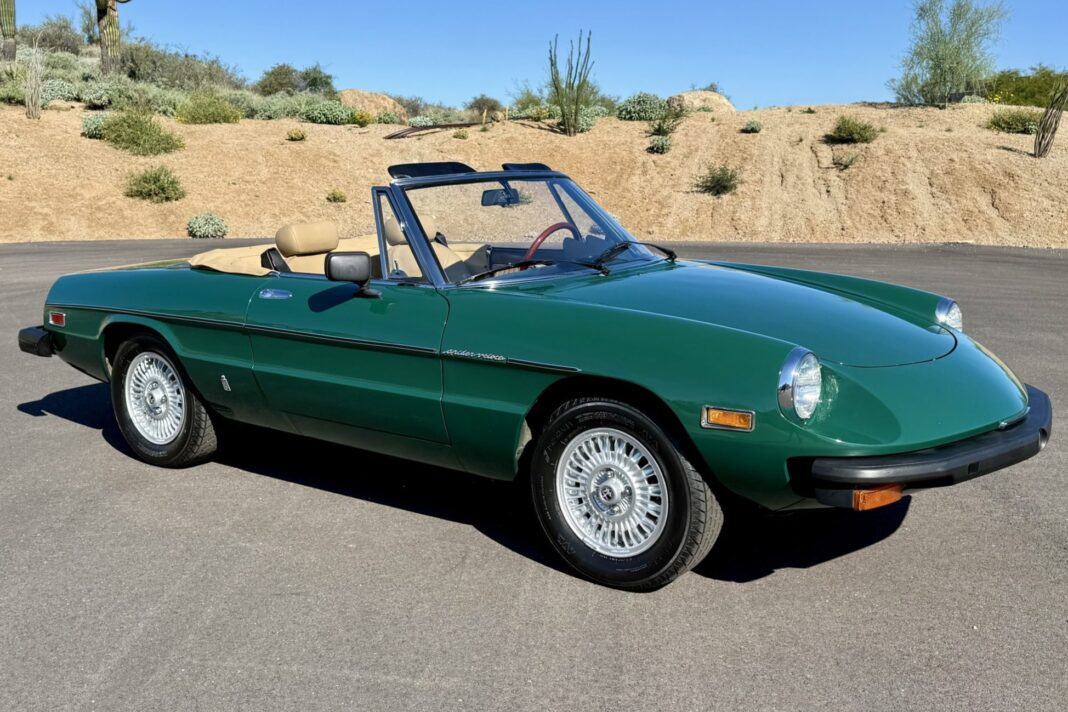 28k-Mile 1978 Alfa Romeo 2000 Spider Veloce for sale on BaT Auctions – ending November 25 (Lot #221,150)