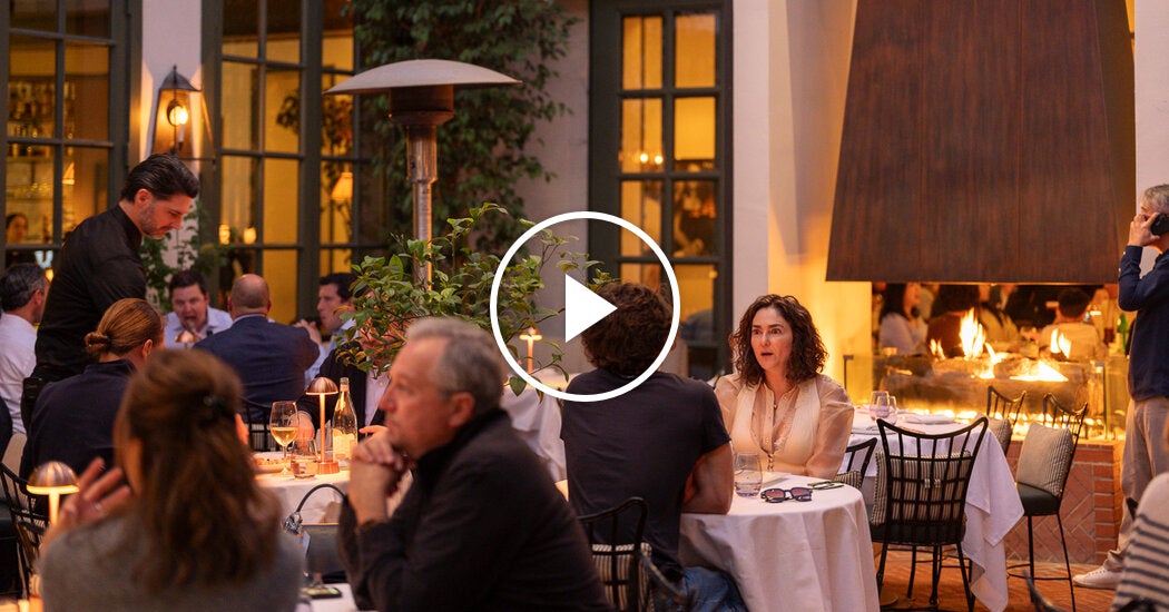 Restaurant Review: Spago – The New York Times