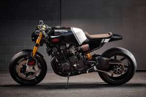 Custom Honda CBX750 by Ellaspede